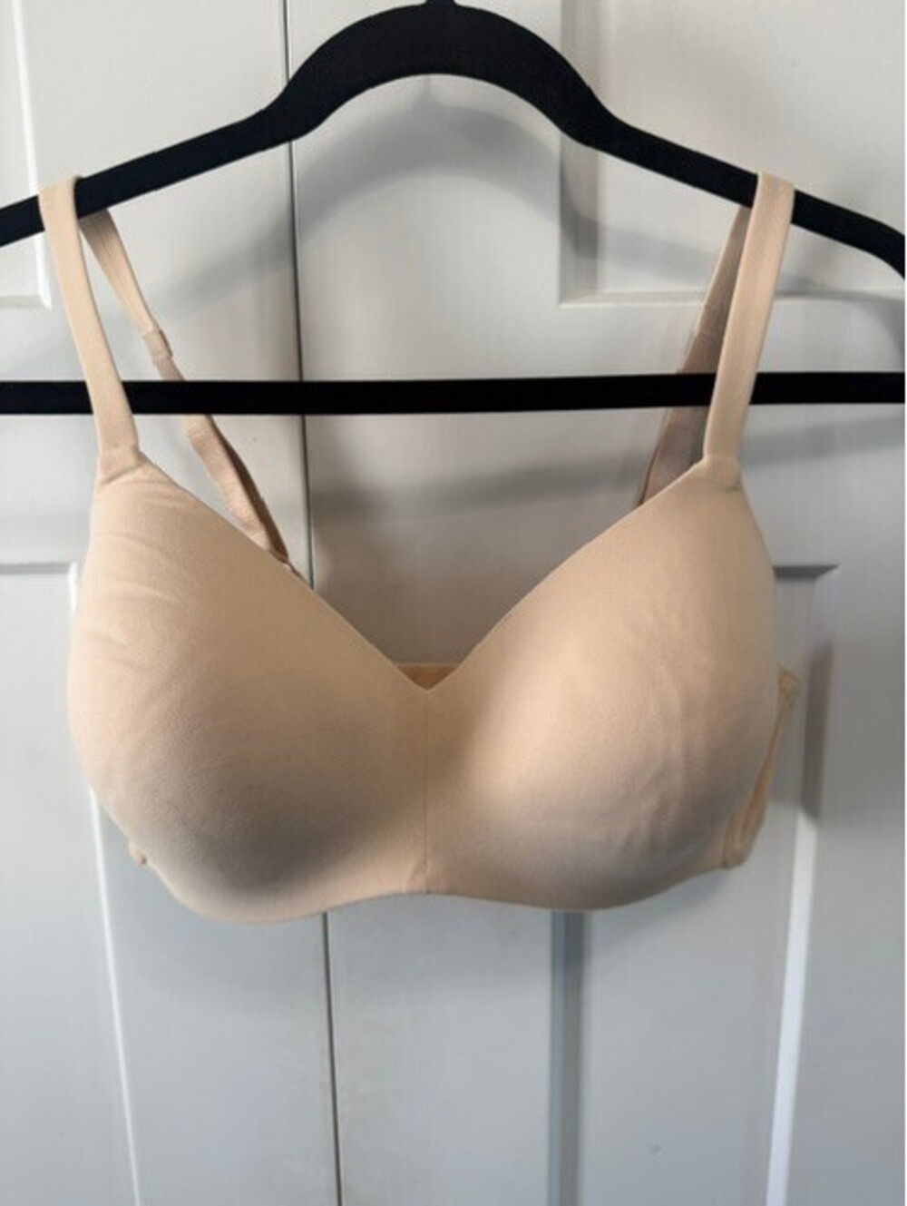 NWOT Wacoal buttery soft seamless wirefree t-shirt bra in nude size 36D